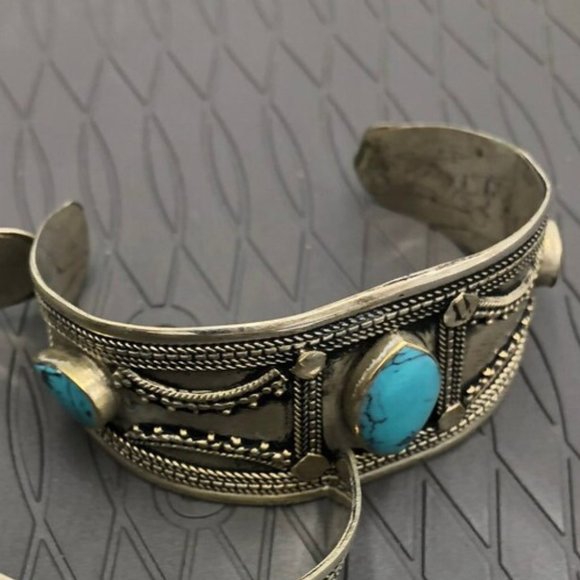 Single Vintage Kuchi Cuff Bracelet: Tribal Turquoise & Lapis Boho Jewelry - Picture 5 of 6